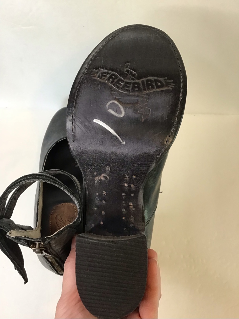 freebird Women's Black Gray RANDI Triple Strap Chunky Heel Pumps 10 NEW - Picture 6 of 8